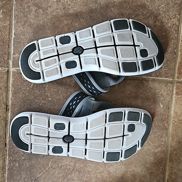 Womens Nike celso flip-flops size 7 - Picture 2 of 3